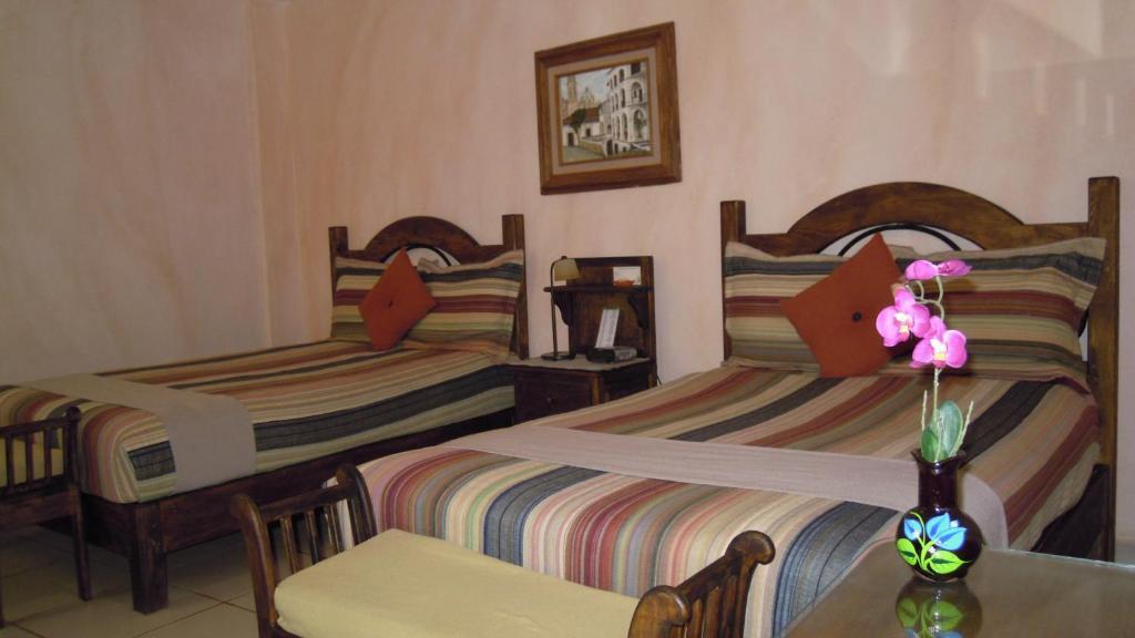 La Casa Del Laurel Hotel Taxco de Alarcon Room photo