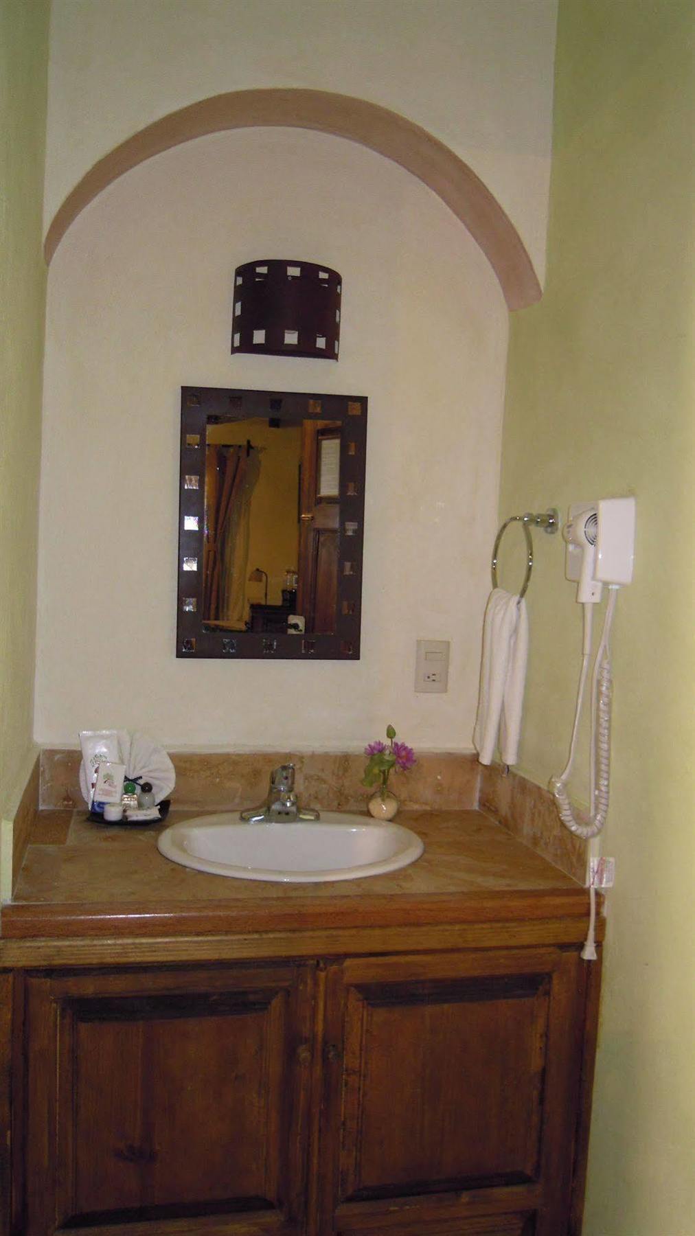 La Casa Del Laurel Hotel Taxco de Alarcon Exterior photo