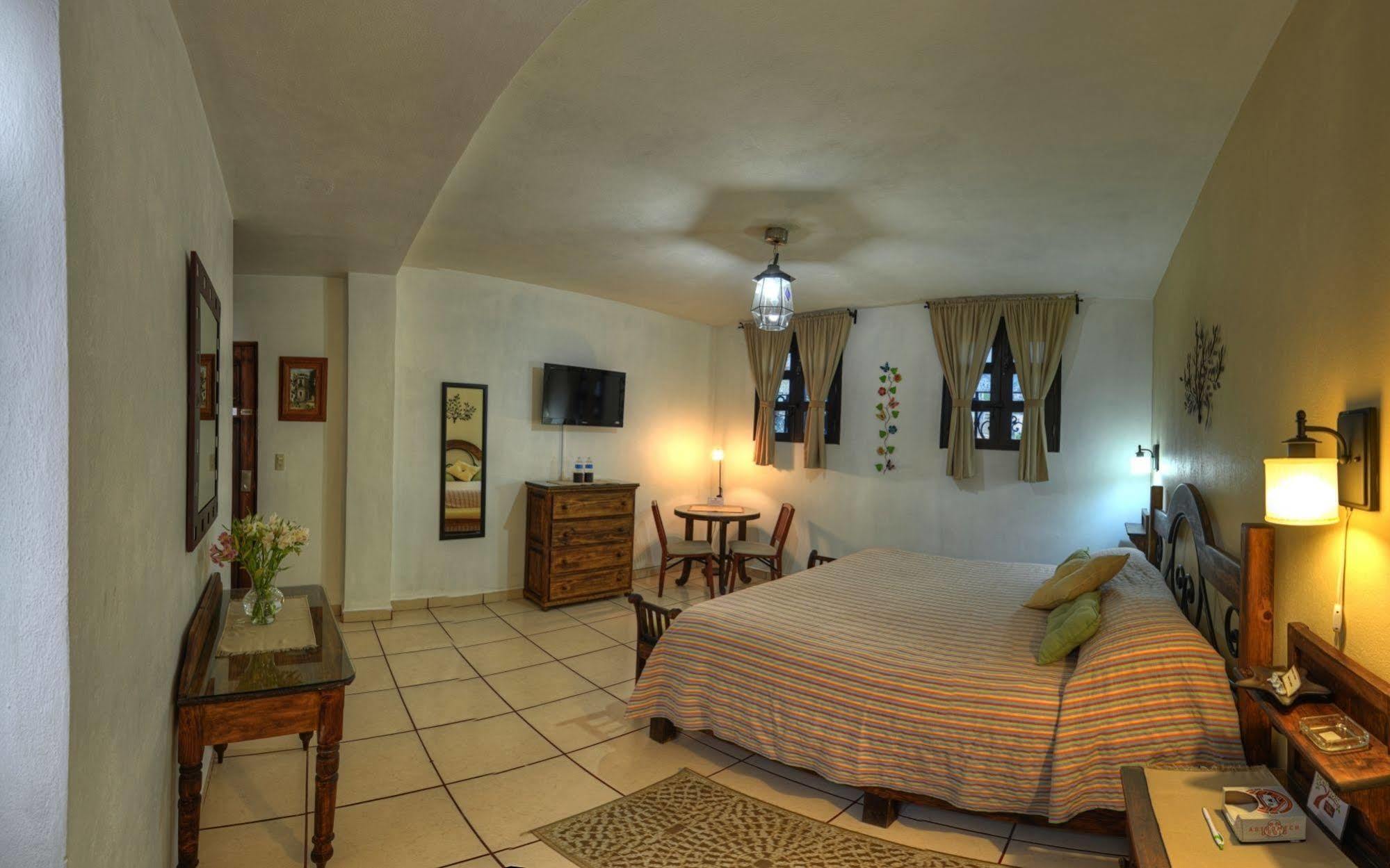 La Casa Del Laurel Hotel Taxco de Alarcon Exterior photo