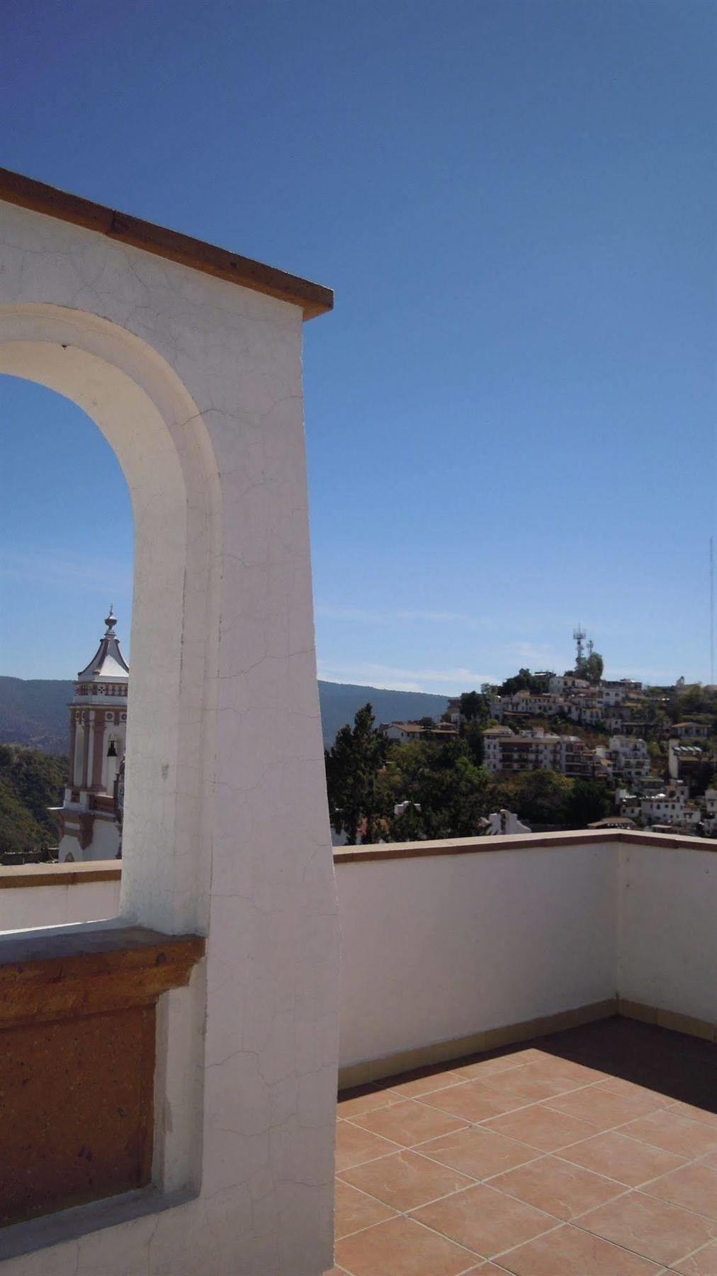 La Casa Del Laurel Hotel Taxco de Alarcon Exterior photo
