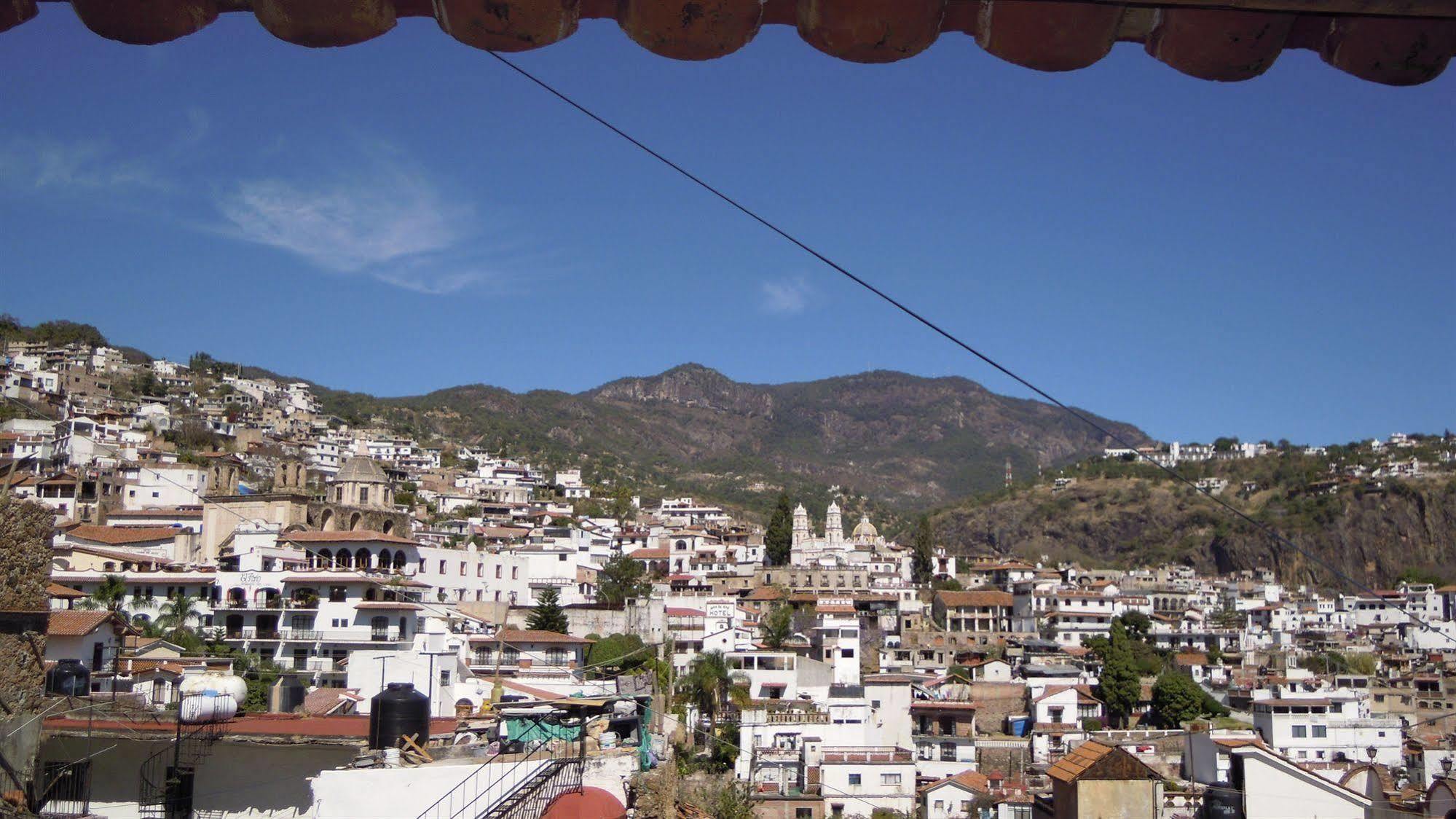 La Casa Del Laurel Hotel Taxco de Alarcon Exterior photo
