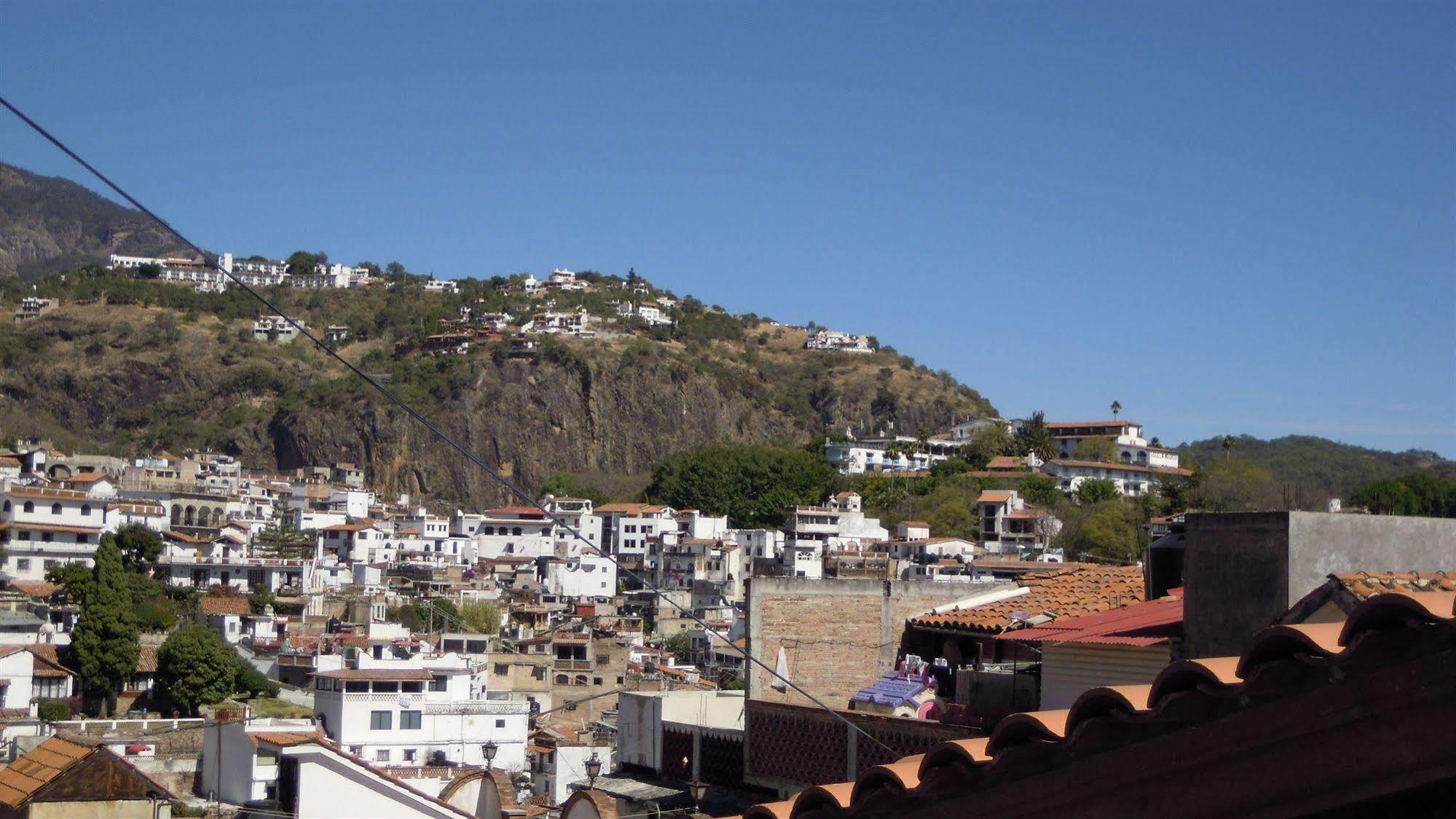 La Casa Del Laurel Hotel Taxco de Alarcon Exterior photo