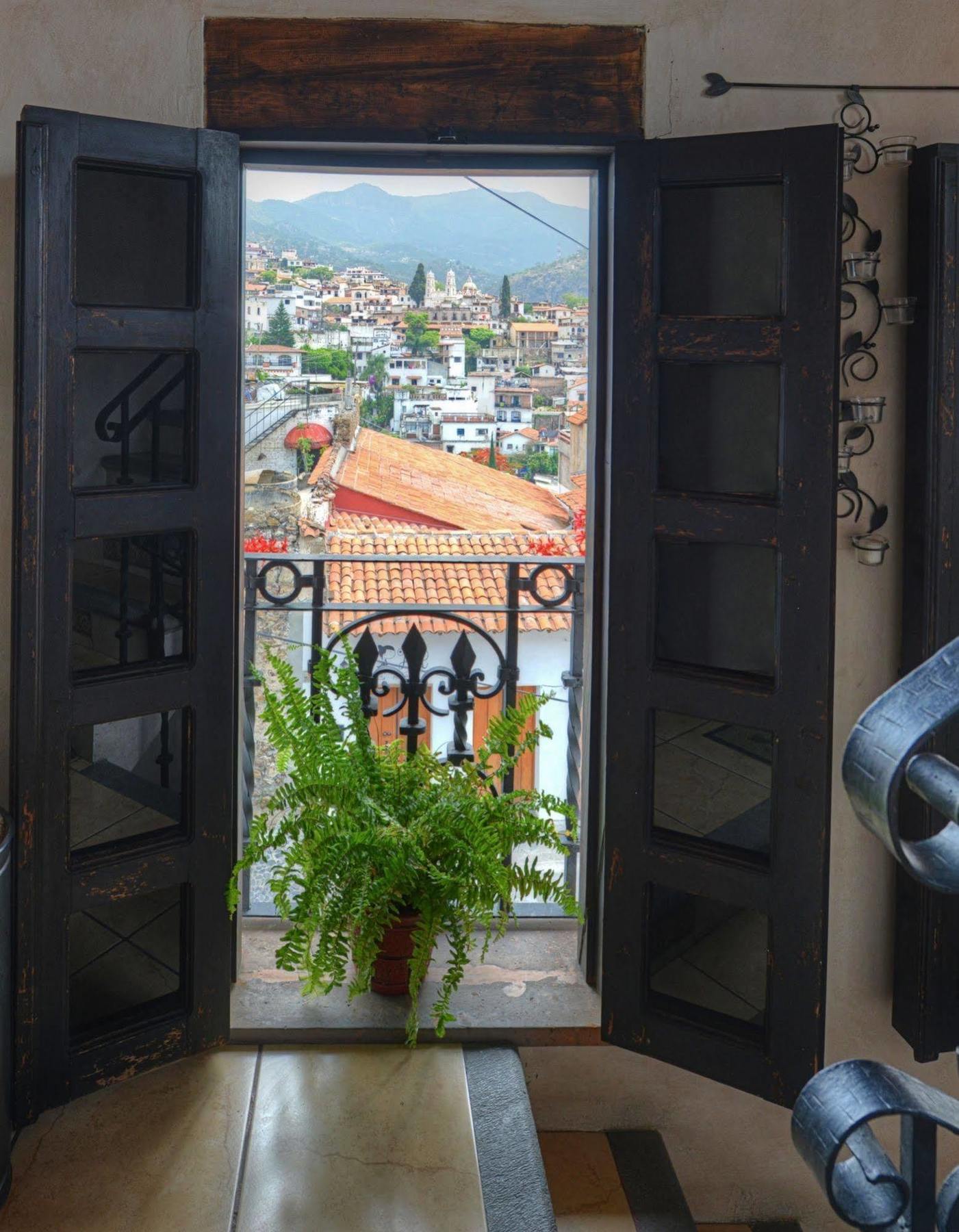 La Casa Del Laurel Hotel Taxco de Alarcon Exterior photo