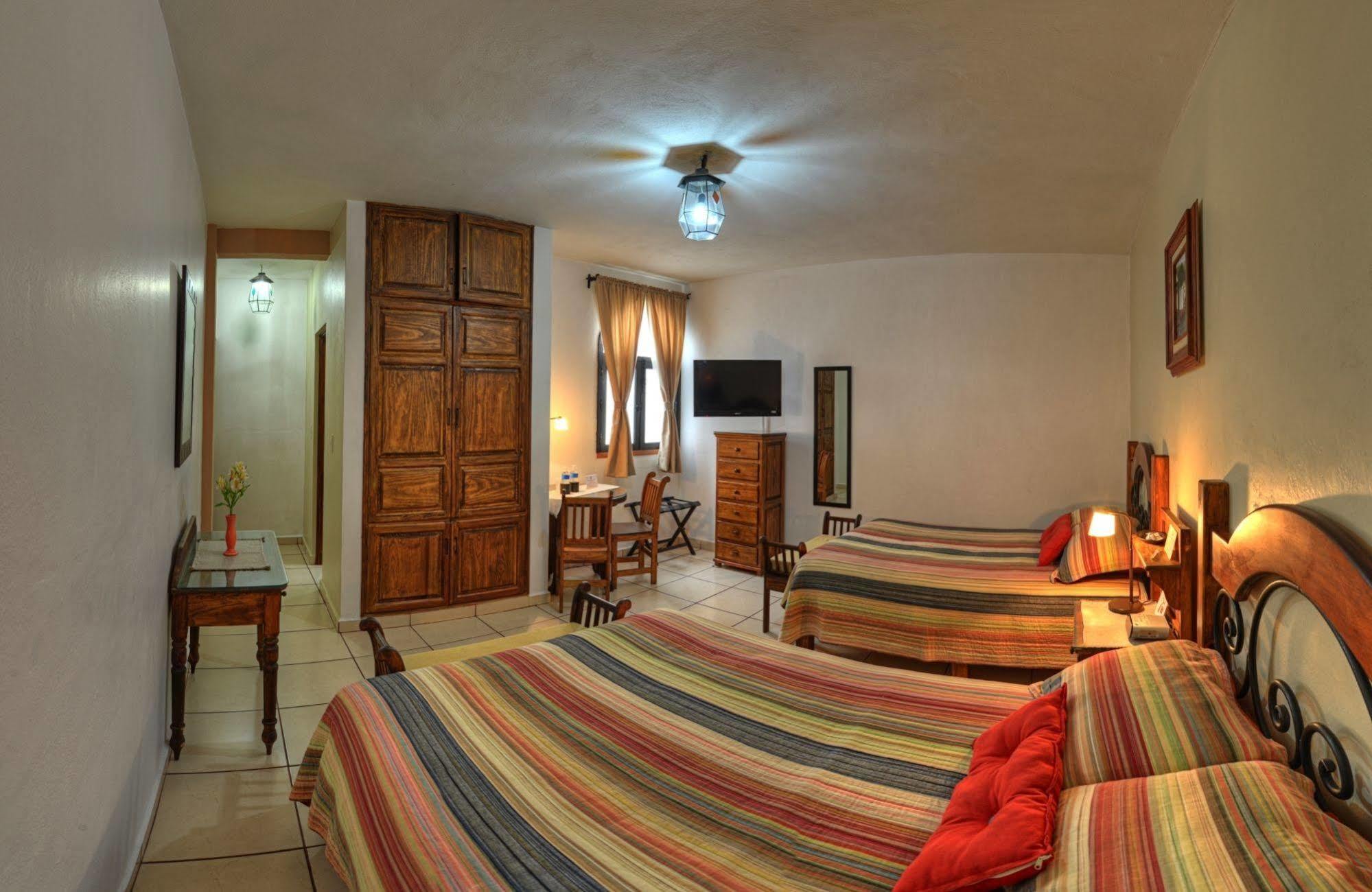 La Casa Del Laurel Hotel Taxco de Alarcon Exterior photo